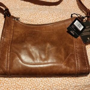 Elegant Brown Leather Crossbody Bag with Glossy Finish